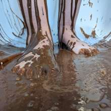 FSChloe: Chloe Loses... Again--And Gets Wet And Messy