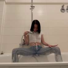 WetPlace: Dasha Shower In Jeans