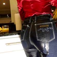 Tight and Wet Clothes: Designer Jeans in the Kitchen Sink