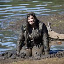 JD and Messy Andi: Muddy Business!
