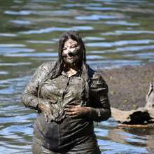 JD and Messy Andi: Muddy Business!