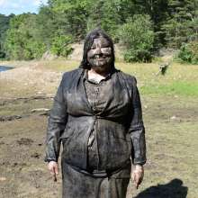 JD and Messy Andi: Muddy Business!