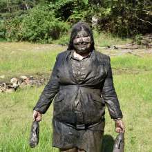 JD and Messy Andi: Muddy Business!