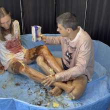 Wamgirlx: Horrendous Food Fuck Sploshing Mess!  (The Big One)