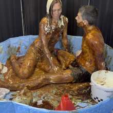 Wamgirlx: Horrendous Food Fuck Sploshing Mess!  (The Big One)