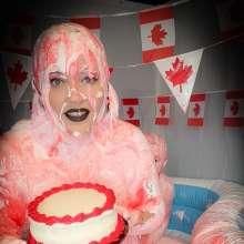 MissNoire - EffToy: Ohhh Canada Day Marshmallow Fluff and Cake Sitting Session