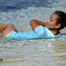 Owen: Jane Soaks her Dress!  Photos