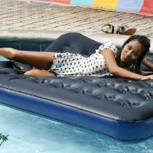 Owen: Jane, Sexy Soaking in the Pool--Photos