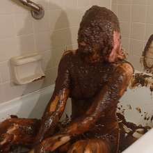RevSlymsford: Kaydens In A Basque, Wanks + Plays In Chocolate Pudding