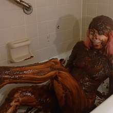 RevSlymsford: Kaydens In A Basque, Wanks + Plays In Chocolate Pudding