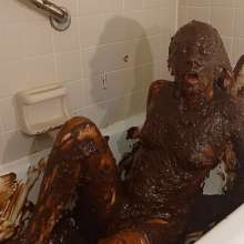 RevSlymsford: Kaydens In A Basque, Wanks + Plays In Chocolate Pudding