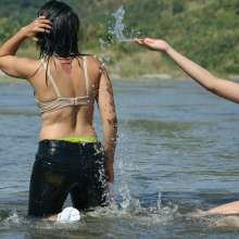Owen: Kim and Shane Soak their Denim!  Photos