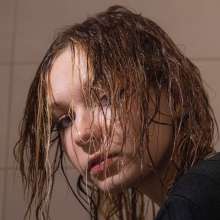 Wet Live Team: Mila Washed Her Hair with Shampoo and Got Completely Wet