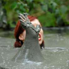 dlodoski: Ludella Stuck in Deep Mpvbleck--Photos