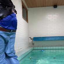 vstyle83: Pool Time in Karl Kani Baggies