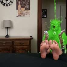 The Man and The Wife: New Download- 'Quickie #10: Melody Feet Up, Face Pied'