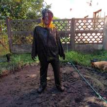 Thefetishgirl: Rainwear Mud Clean Off