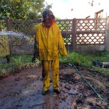 Thefetishgirl: Rainwear Mud Clean Off