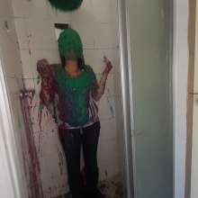 Thefetishgirl: Shower Gunge Tank