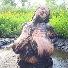 MelonieNosha: Thicc in the Mud