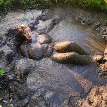 MelonieNosha: Thicc in the Mud