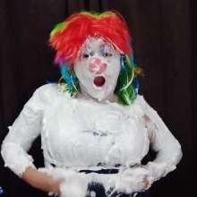 Hikari-Studio-Wam: A Clown Destroyed by Cakes