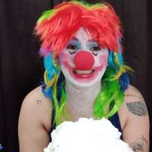 Hikari-Studio-Wam: A Clown Destroyed by Cakes