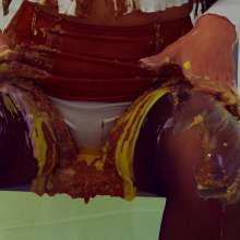HotWamHD: Antonia's Birthday: Make Me A Cake!  Now in UMD store