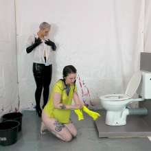 whiteroomberlin: A Video with Clay in an Unusual Container