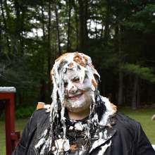 JD and Messy Andi: Surprise Pies!