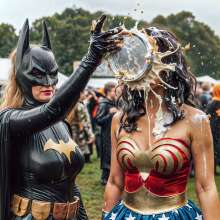 Sleazoid44: Wonder Woman and Friends Pied