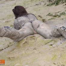 FOXY: Julia come back to mud