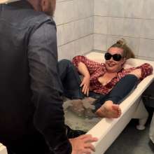 Miss Behave Better: Erotic bath tub party