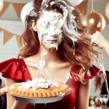 007buddy: Red Dress, Vanilla Pie