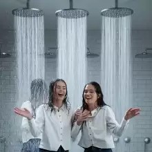 soakher: Jeans in the shower