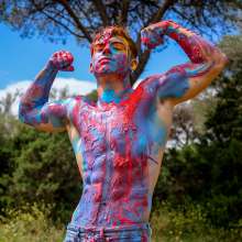 Polarwet: Jorge Gets Wet and Play with Paint