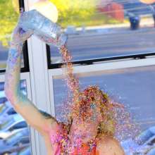 messyhot: Kelly Stark Aka Sober K Smashes a Cake with a View