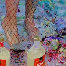 messyhot: Kelly Stark Aka Sober K Smashes a Cake with a View