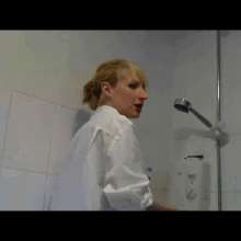 RevSlymsford: Messy Jessie and Cherry Have A Water Fight
