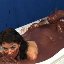 Lara_eurowam: Ocsana Haveing Fun in the Chocolate Pudding Again-T481c4