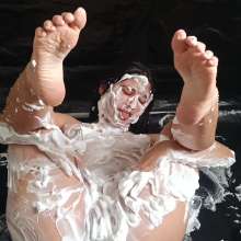 JohnWam: Pied Pussy