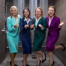 soakher: Office ladies showertime