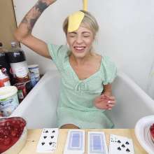 Jeremy Custard: Splosh Casino Home Edition with April Paisley 2