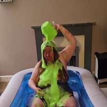 RaunchyRose: The Gunge Pool