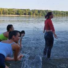 Get Your Snaps: Mona, Lara, Lina and Rebeca IN The River