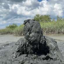 Goonology: Manic for Mud Pies!