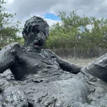 Goonology: Manic for Mud Pies!
