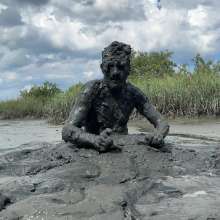 Goonology: Manic for Mud Pies!