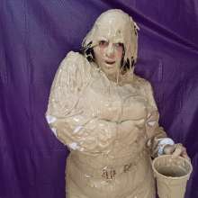 Hikari-Studio-Wam: A Mud Bath with White Clothes