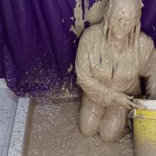 Hikari-Studio-Wam: A Mud Bath with White Clothes